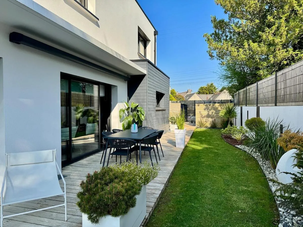 Belle Maison Spacieuse Et Jardin Paysager, Gouesnac'H Gouesnach 0*,  Франция